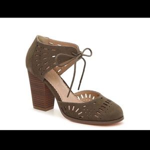 Restricted Leather Closed Toe Ankle Strap 9